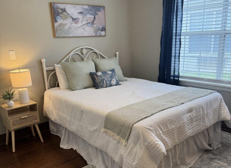 bedroom at foxridge bryant